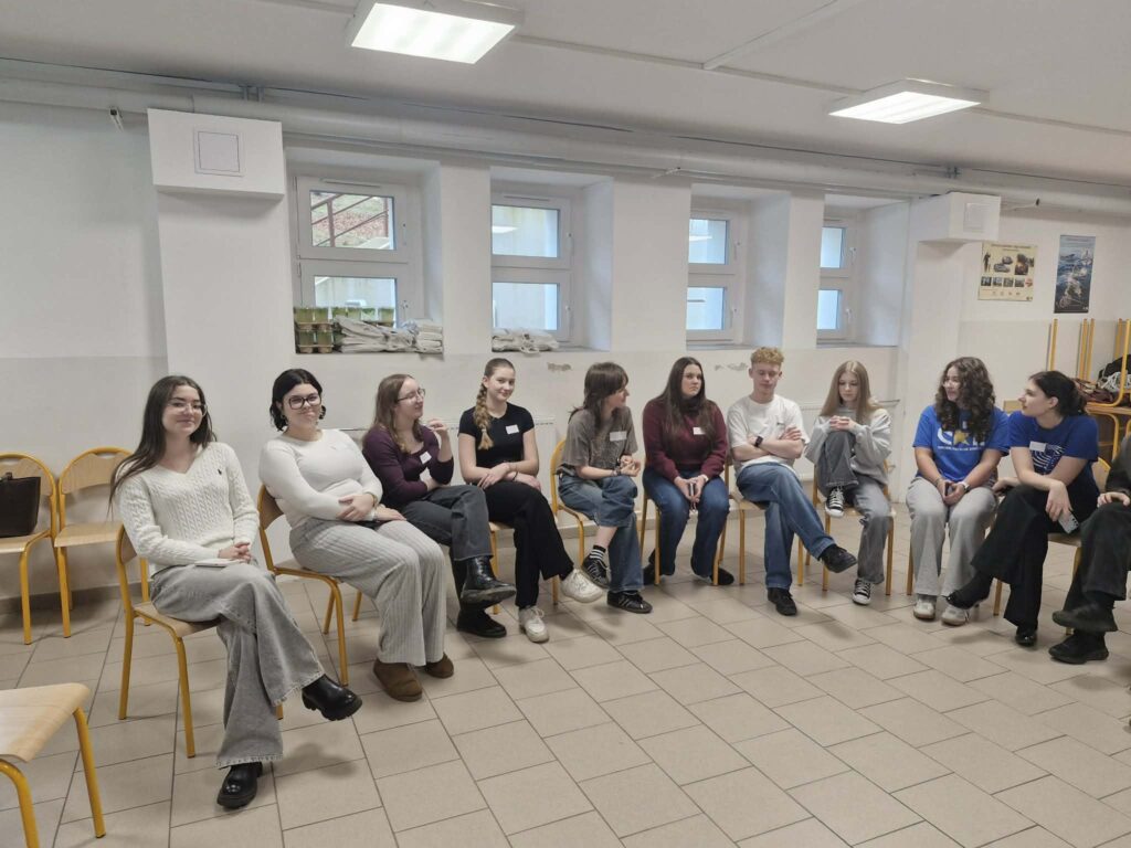 Uczestnicy warsztatów dla Młodszych Ambasadorów w dniu 3.12.2025r. w Gdyni