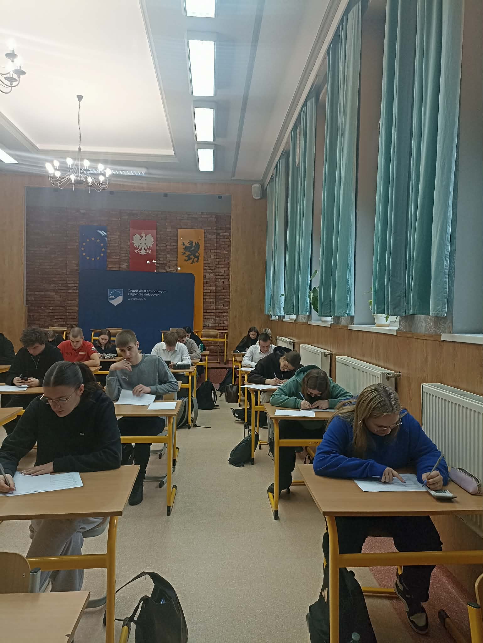 Uczniowie biorący udział w konkursie indywidualnym.