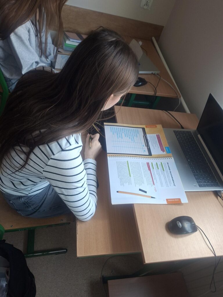Uczestnicy warsztatów z projektu "Żyj finansowo"