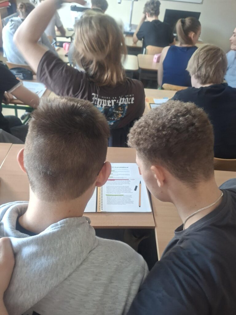 Uczestnicy warsztatów z projektu "Żyj finansowo"